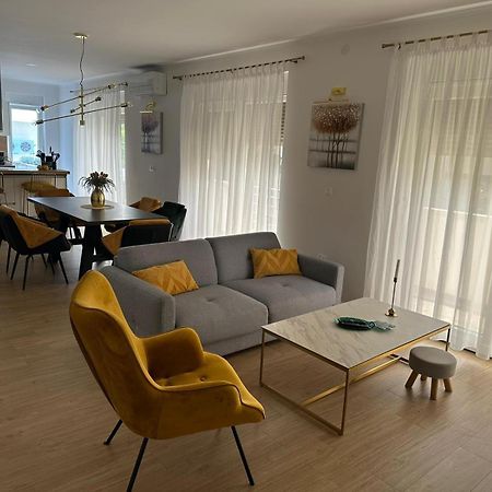Apartment & Room Ileana Σπλιτ Εξωτερικό φωτογραφία