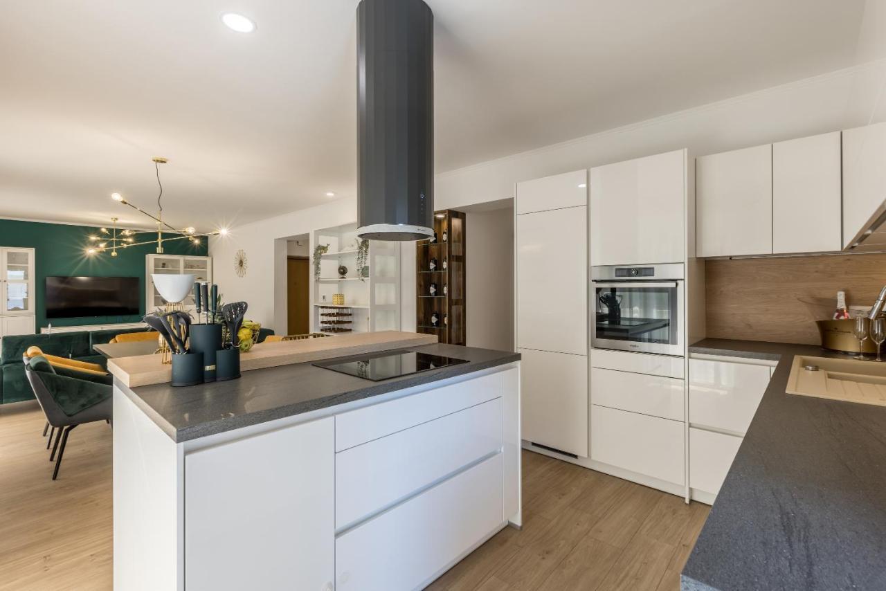 Apartment & Room Ileana Σπλιτ Εξωτερικό φωτογραφία