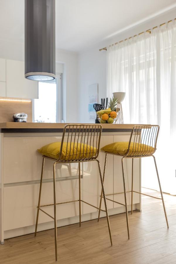 Apartment & Room Ileana Σπλιτ Εξωτερικό φωτογραφία