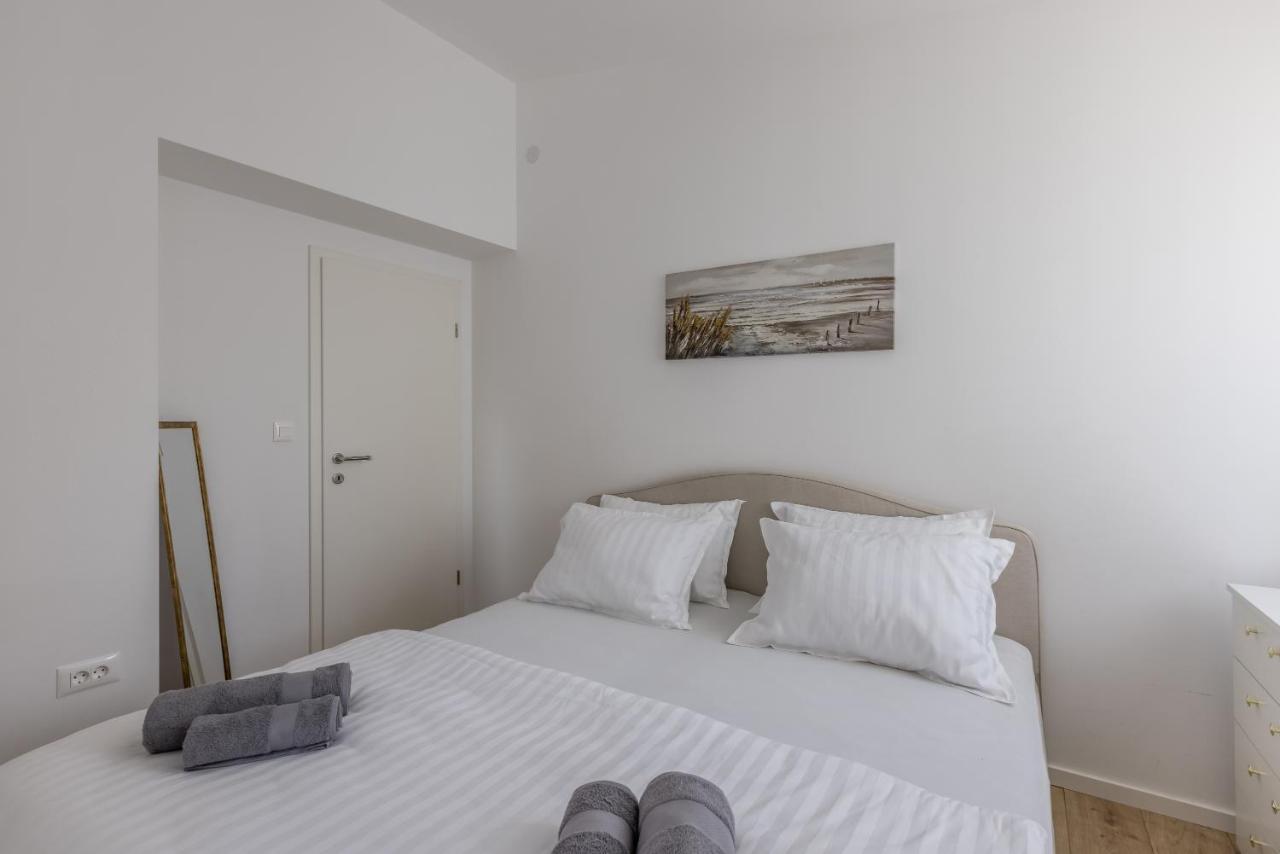 Apartment & Room Ileana Σπλιτ Εξωτερικό φωτογραφία