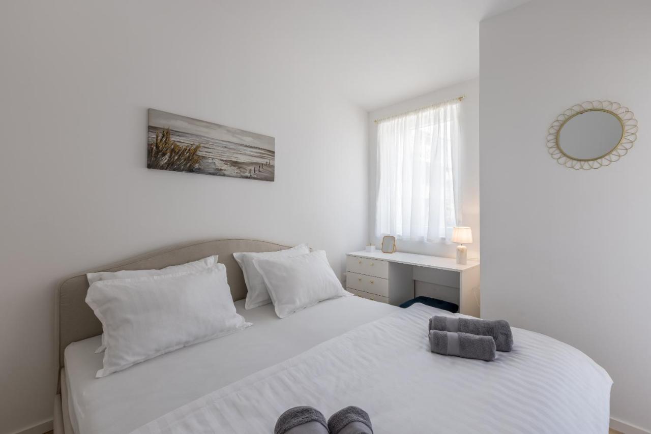 Apartment & Room Ileana Σπλιτ Εξωτερικό φωτογραφία