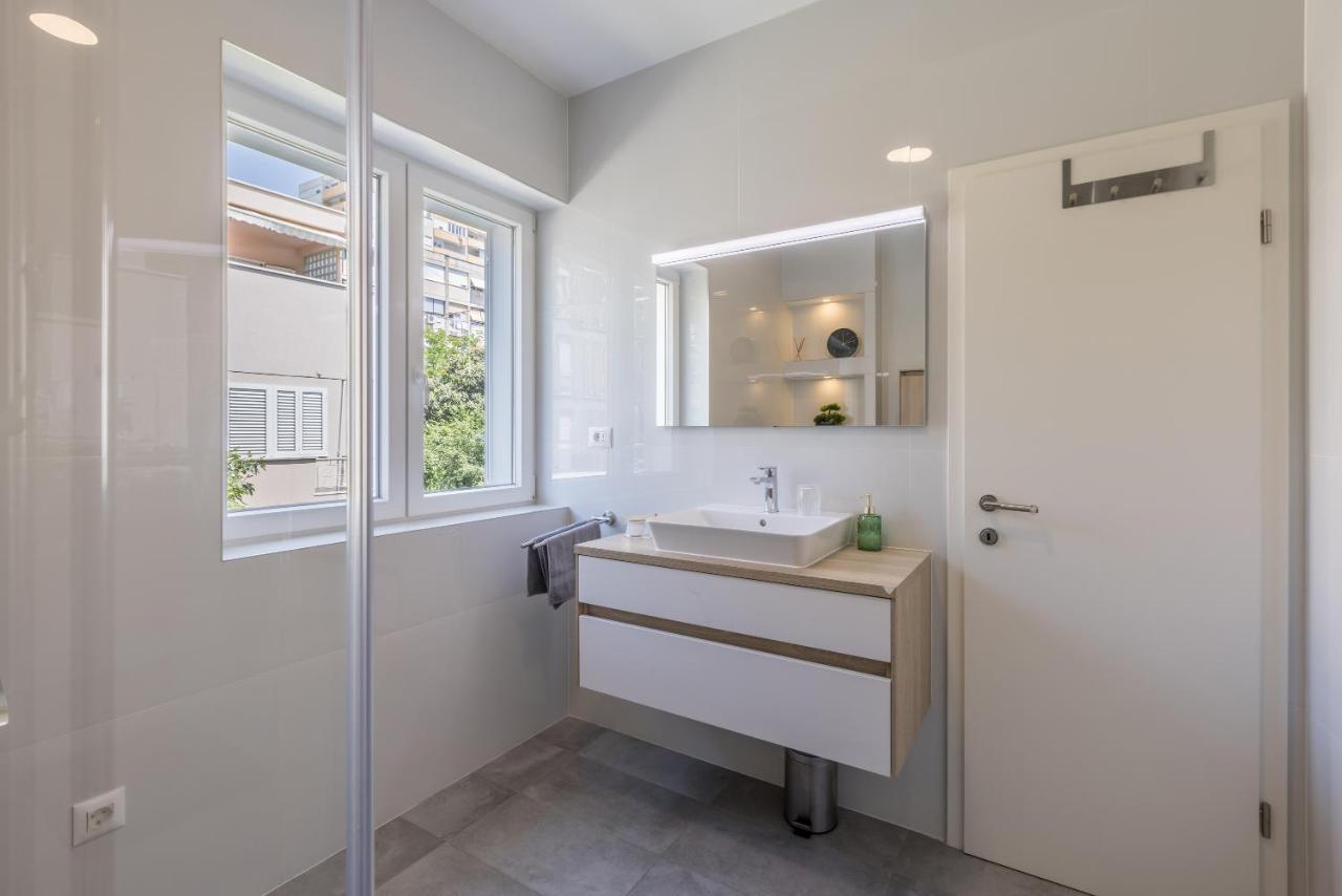 Apartment & Room Ileana Σπλιτ Εξωτερικό φωτογραφία