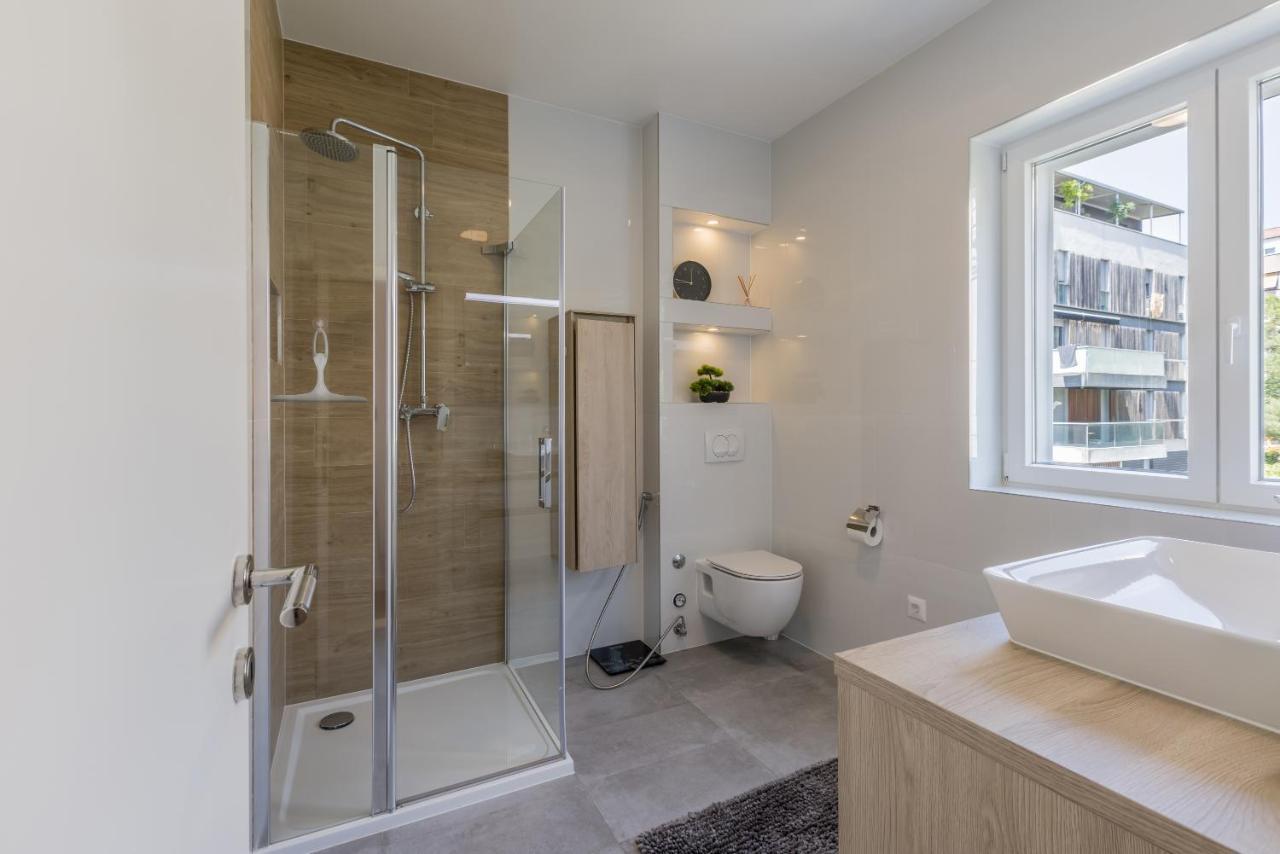 Apartment & Room Ileana Σπλιτ Εξωτερικό φωτογραφία